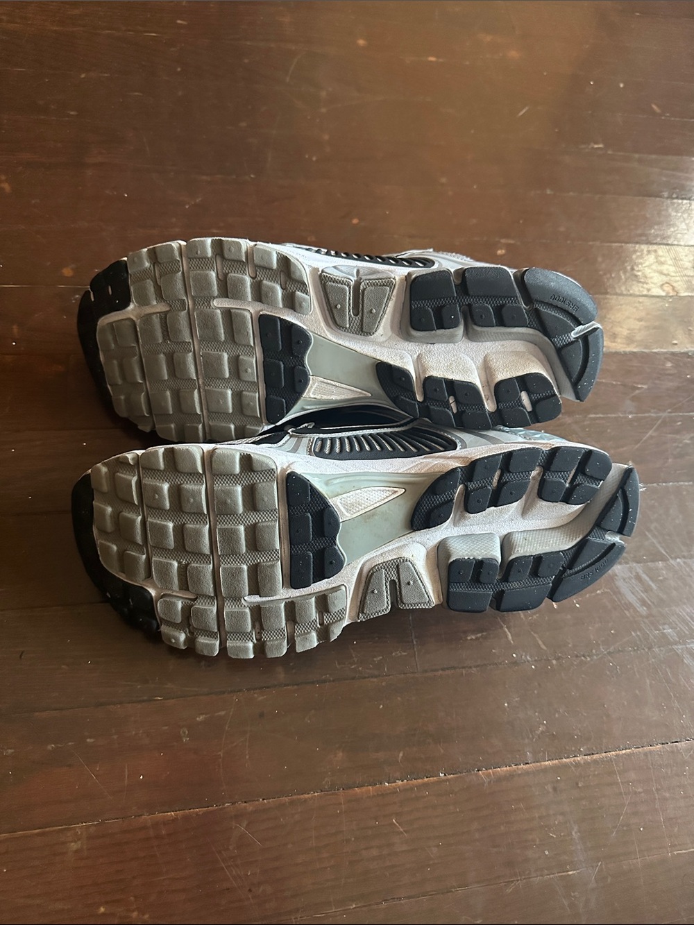 Nike Zoom Vomero 5 - Picture 5 of 5